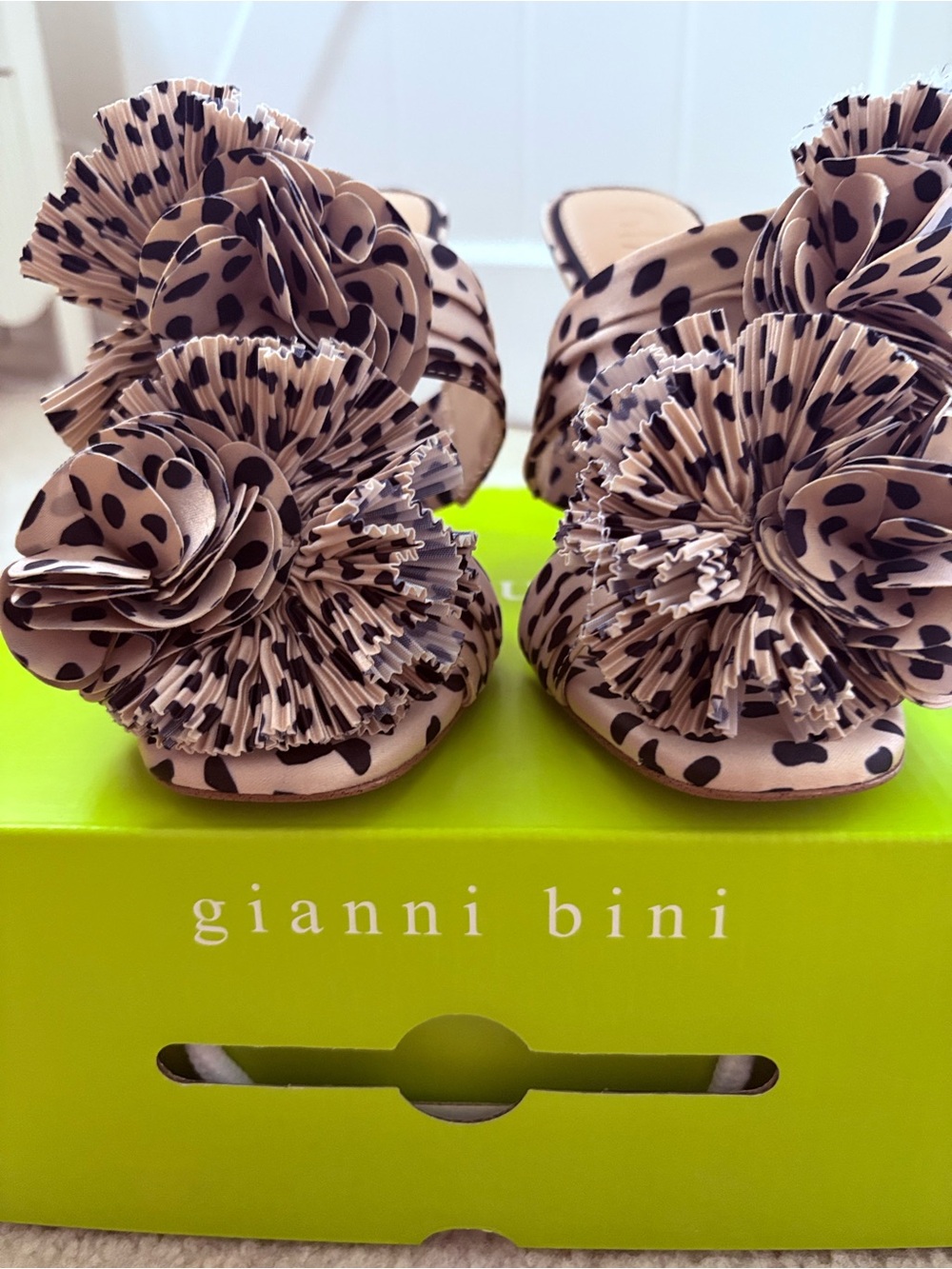 Gianni Bini Ruffle Polka Dot Floral Slide Mules - Picture 3 of 9